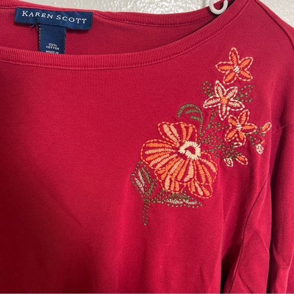 Karen Scott Boatneck T-Shirt Red Embroidered Floral L - Picture 3 of 9